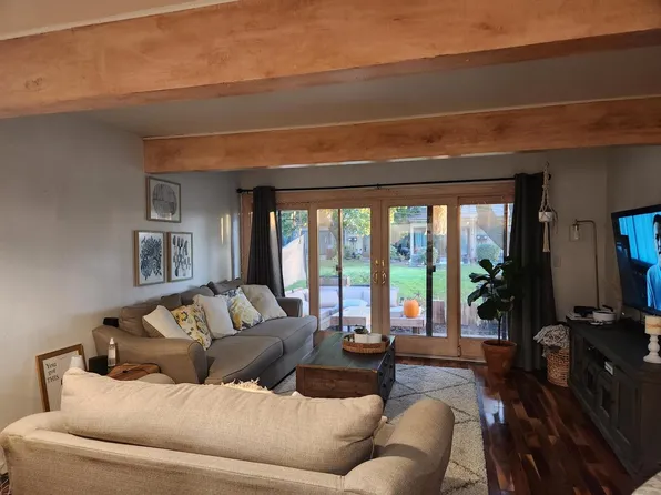 5694 South 27th STREET #4, Milwaukee, WI 53221