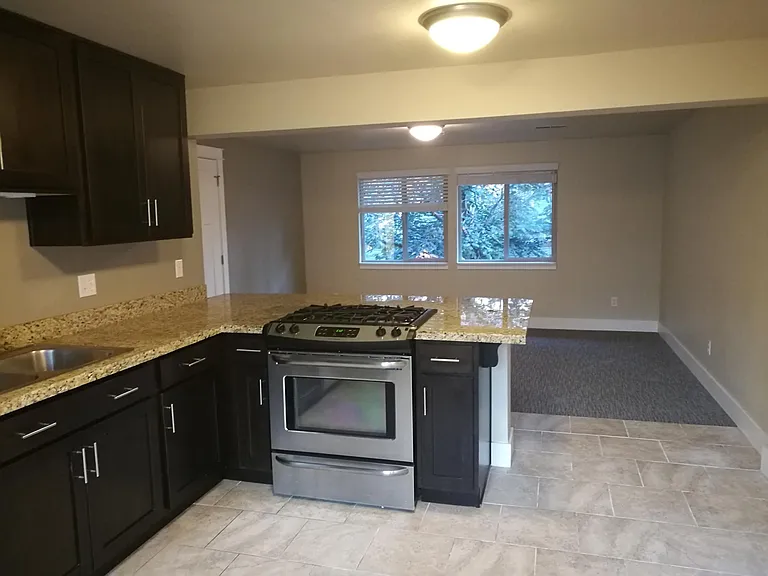 936 S Lincoln St — Photo 5