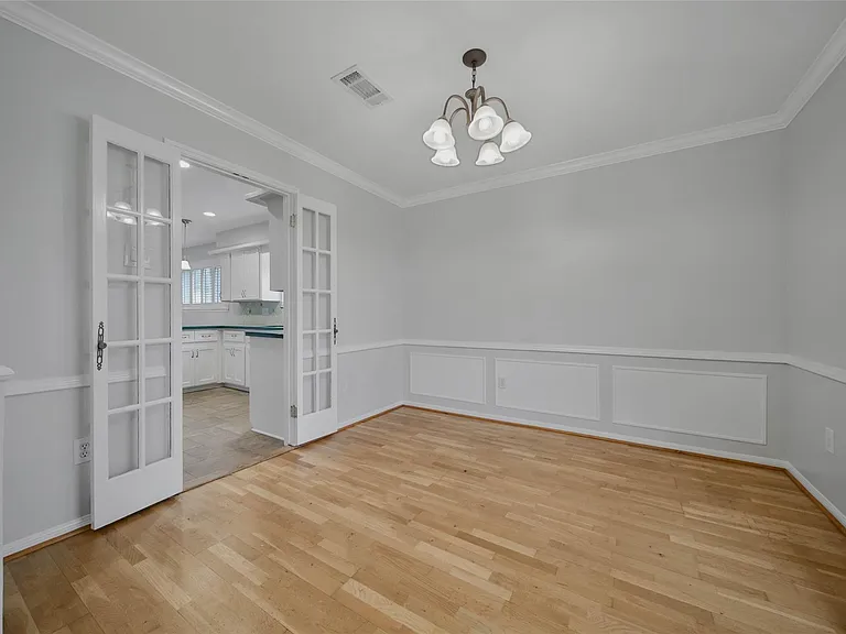 1067 Lehman St — Photo 12