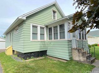 1215 N 2nd St, Ishpeming, MI 49849