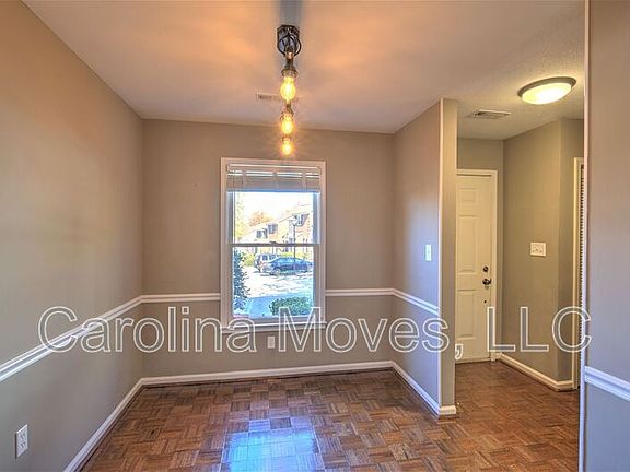 4th image of 2808 E North St Unit 4
