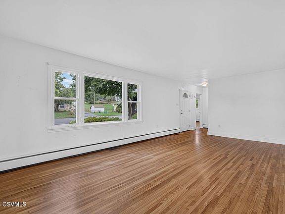 4th image of 88 Maple St