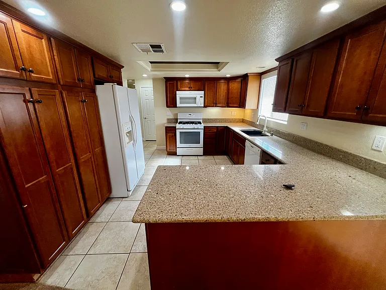 74071 Playa Vista Dr — Photo 14