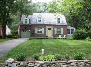 919 Valley Rd, Lancaster, PA 17601