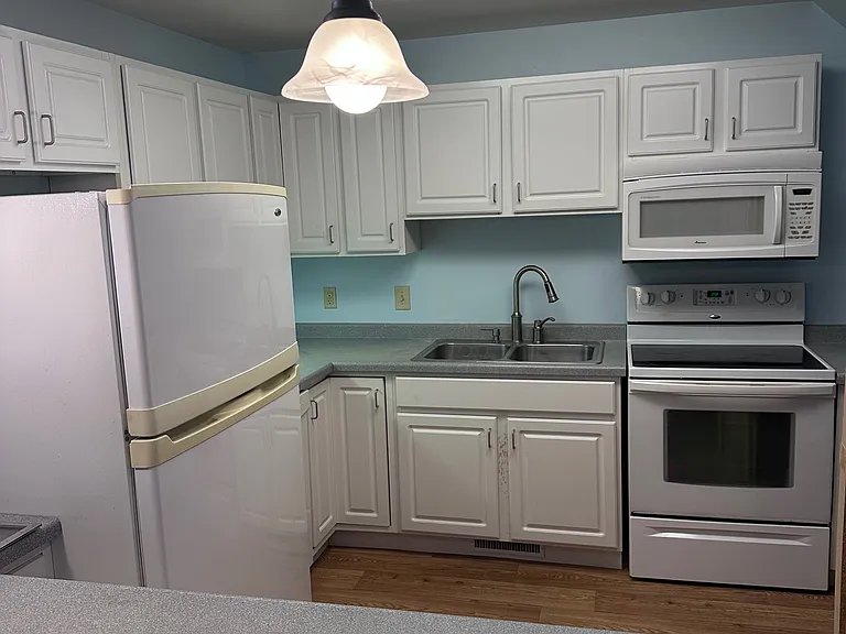2130 Harvard Ave — Photo 5