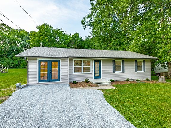 4th image of 830 Pryor Cove Rd