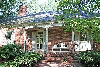 2nd image of 312 Sandalwood Dr