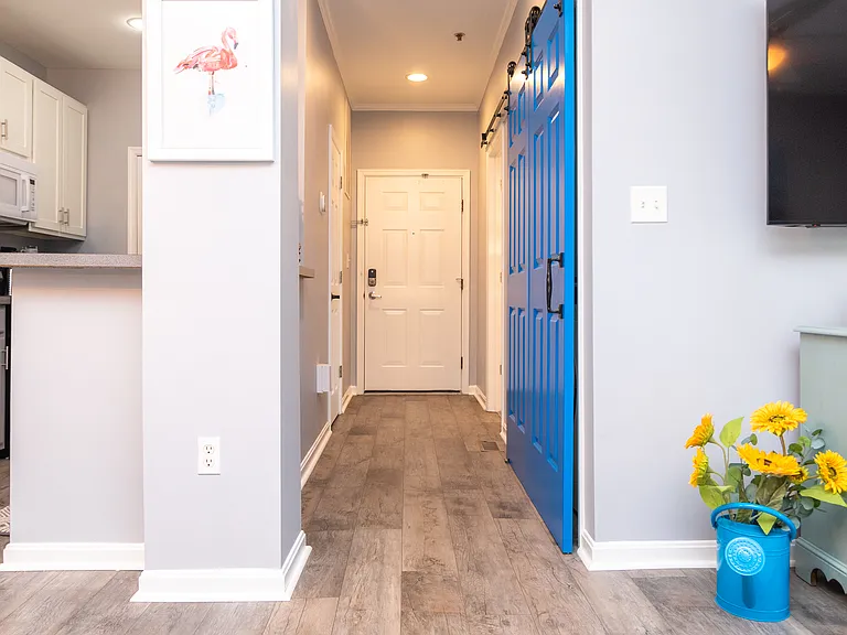 100 Cascade Ln #106 — Photo 37