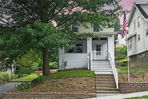 3 bed, 1400 sqft, $2,200 — Photo 1