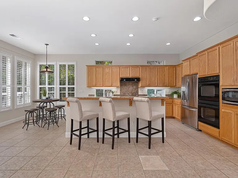 1651 Joshua Tree St — Photo 4