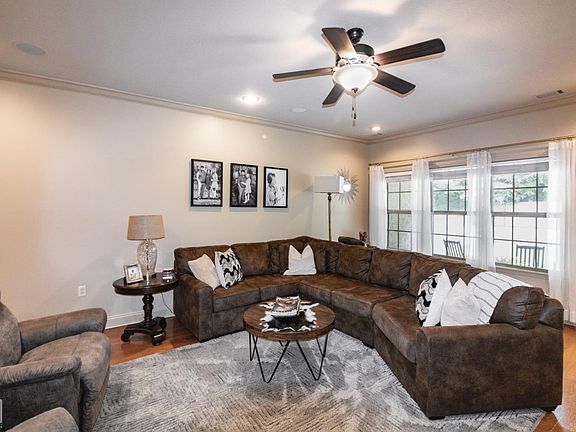 4th image of 4717 Lochmoor Cir