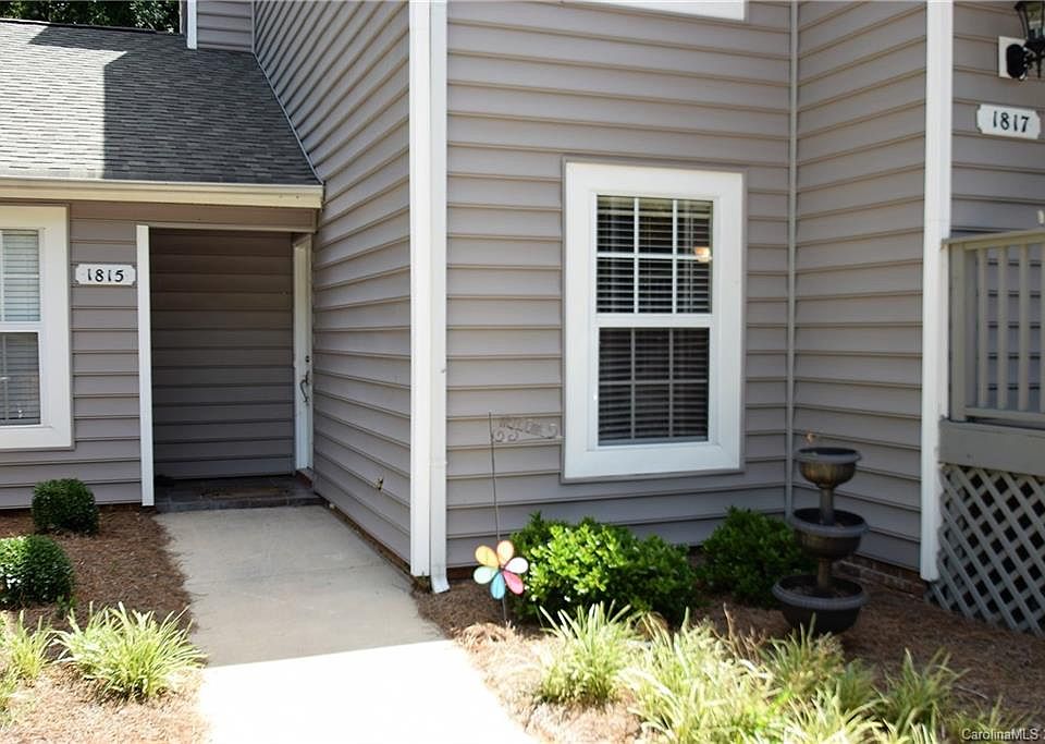 1st image of 1815 Fairlawn Ct #1815