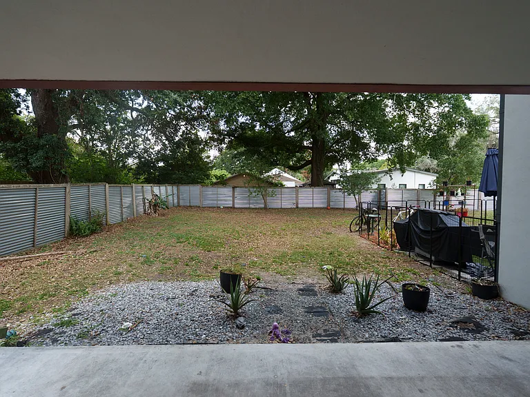 1300 Francis Ave — Photo 14