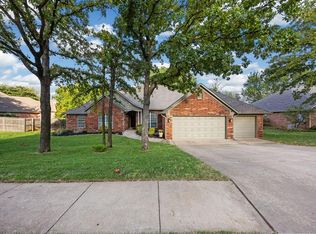 2617 Ashebriar Ln, Edmond, OK 73034