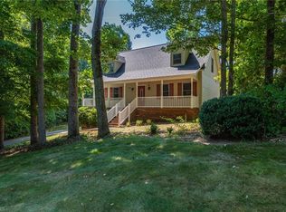 4012 Sundance Dr, Walnut Cove, NC 27052