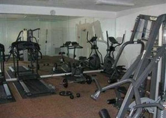 3rd image of 405 Executive Center Dr APT 212