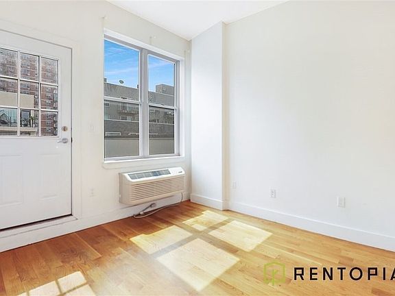 4th image of 36A Meserole St #3K