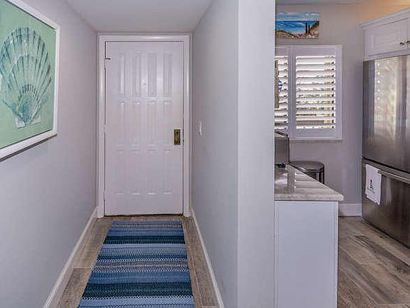 3rd image of 1201 Seafarer Cir APT 302