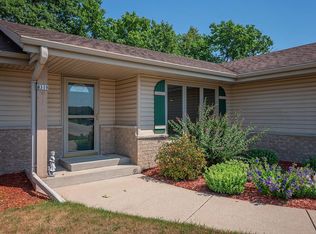 8319 S Woodridge DRIVE, Oak Creek, WI 53154
