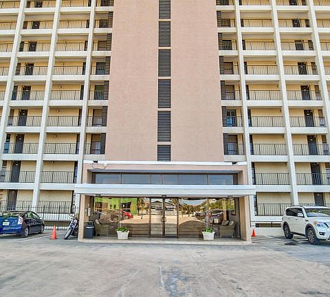 2nd image of 1301 1st St S APT 704