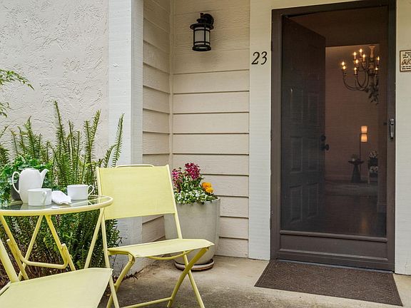 5th image of 23 Woodstock Court