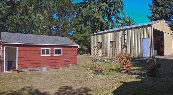 Shop and addl dwelling