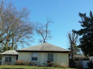 42 Peacock Ln, Willingboro, NJ 08046