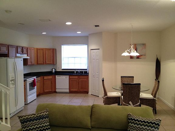 4th image of 2501 SE Pineland Dr
