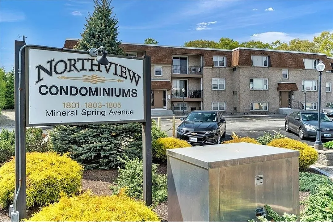 2 bed, 851 sqft, $1,875 — Photo 1