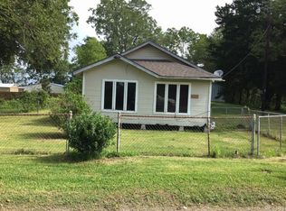 1069 Potato Shed Rd, Breaux Bridge, LA 70517