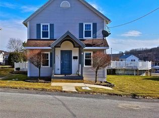 414 10th St, Windber, PA 15963