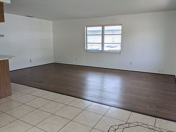 5th image of 2658 Sunny Breeze Ave APT A