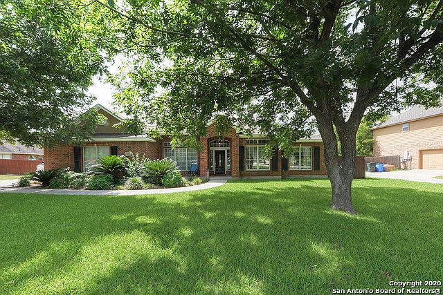 1st image of 180 Plantation Dr