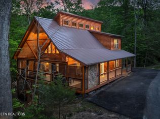 3138 White Falcon Way, Pigeon Forge, TN 37863