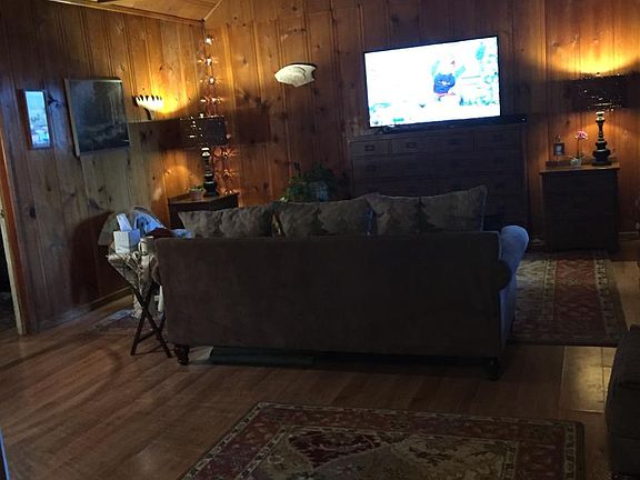 2nd image of 3790 Paradise Ave