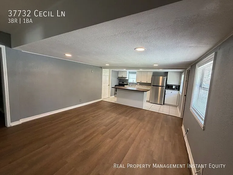 37732 Cecil Ln — Photo 5