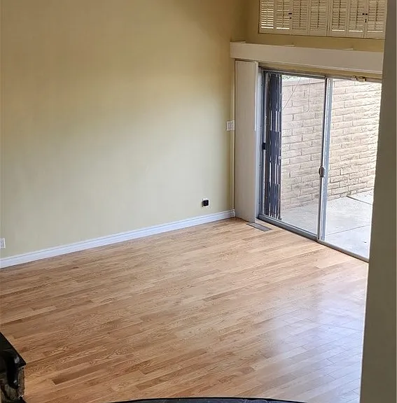 5448 W 57th St — Photo 31