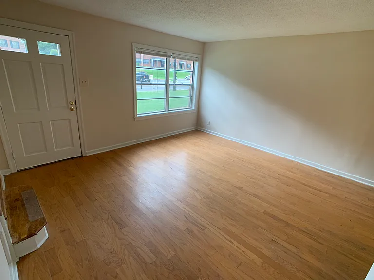 1662 Valley Ave — Photo 10