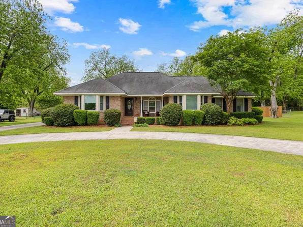109 Maple Dr, Barnesville, GA 30204