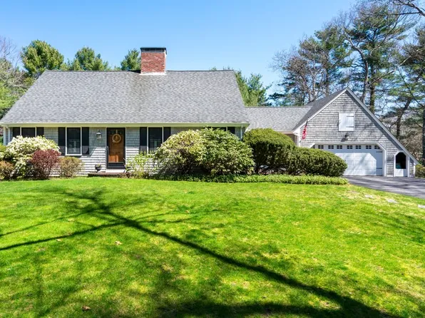 44 Meetinghouse Rd, Duxbury, MA 02332
