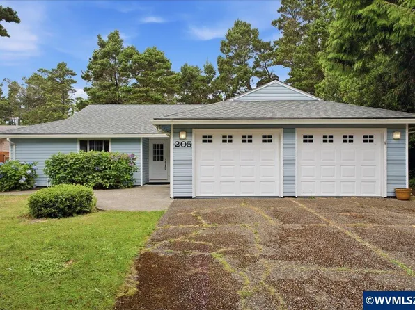 205 NW Lancer St, Lincoln City, OR 97367