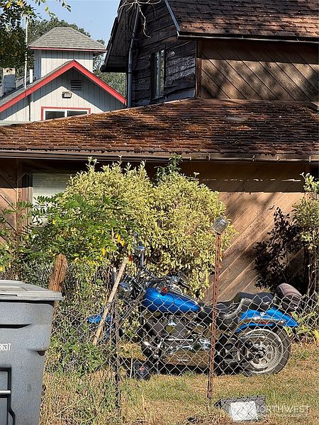 3rd image of 303 Peterson Street S