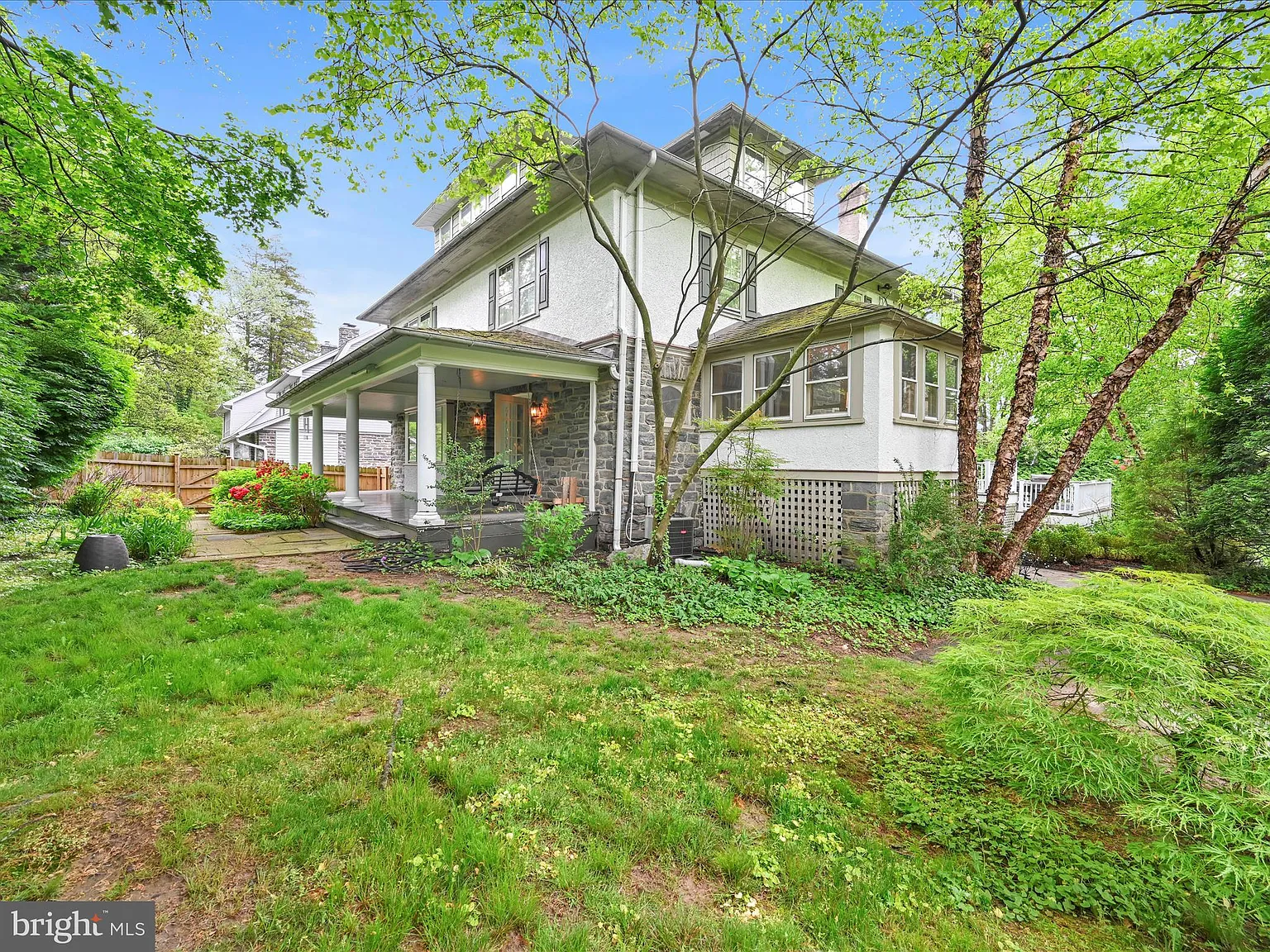 1134 Montgomery Ave photo 1