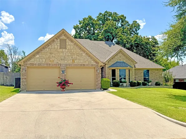 1405 Rodden Dr, Decatur, TX 76234