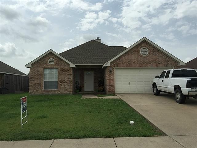 1st image of 1234 Clay Ln