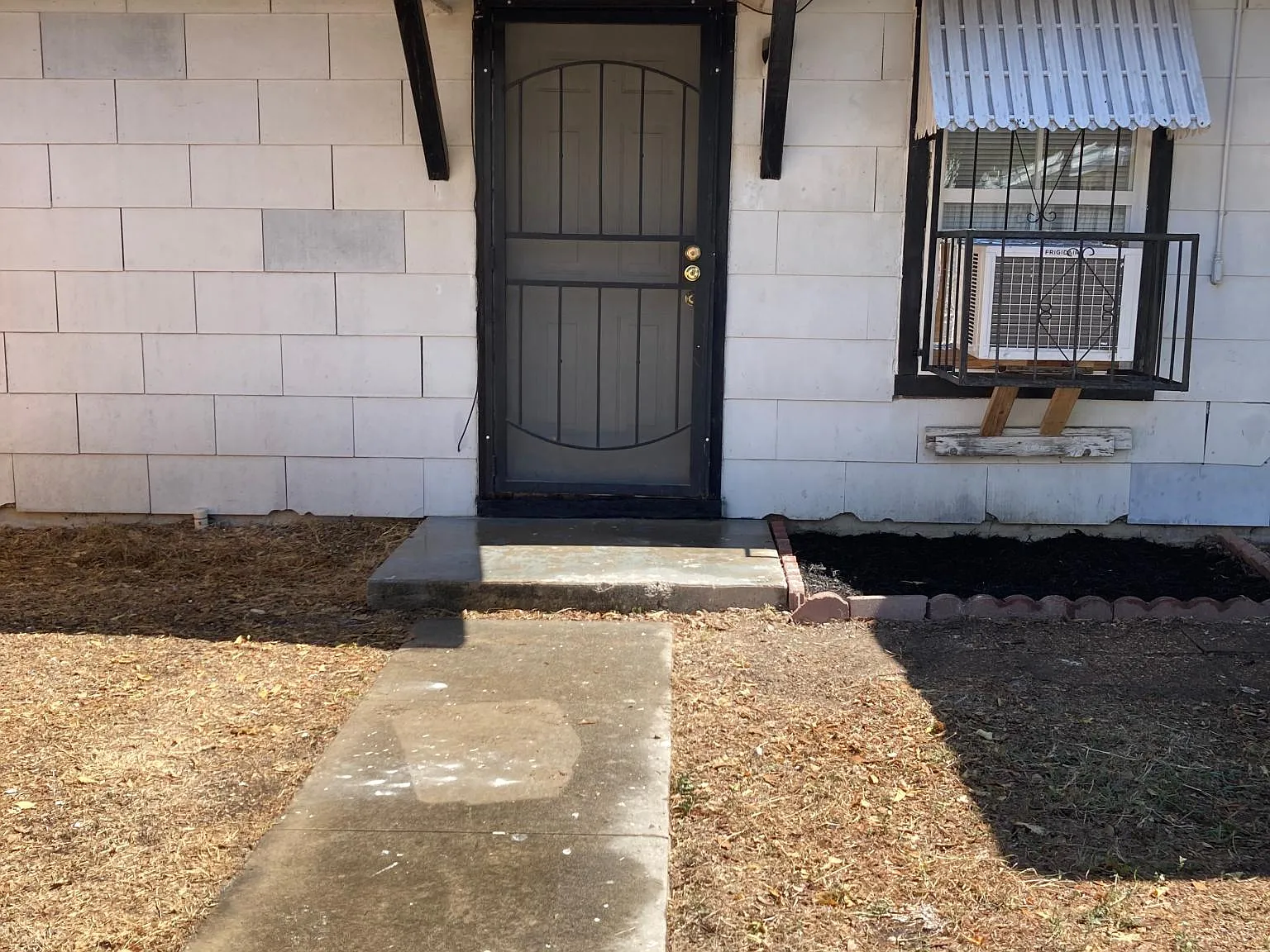 1 bed, 650 sqft, $1,150 — Photo 2
