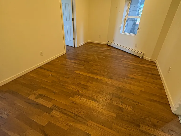 230 3rd St #6 — Photo 5