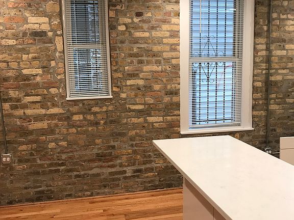 2nd image of 1352 N Greenview Ave Unit R1f