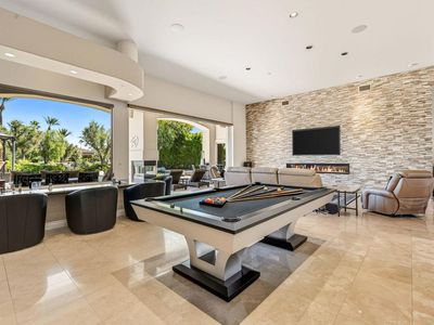334 Crest Lake Dr, Palm Desert, CA, 92211