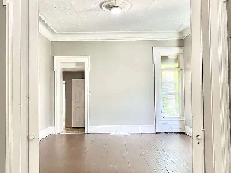 2130 Portland Ave — Photo 3
